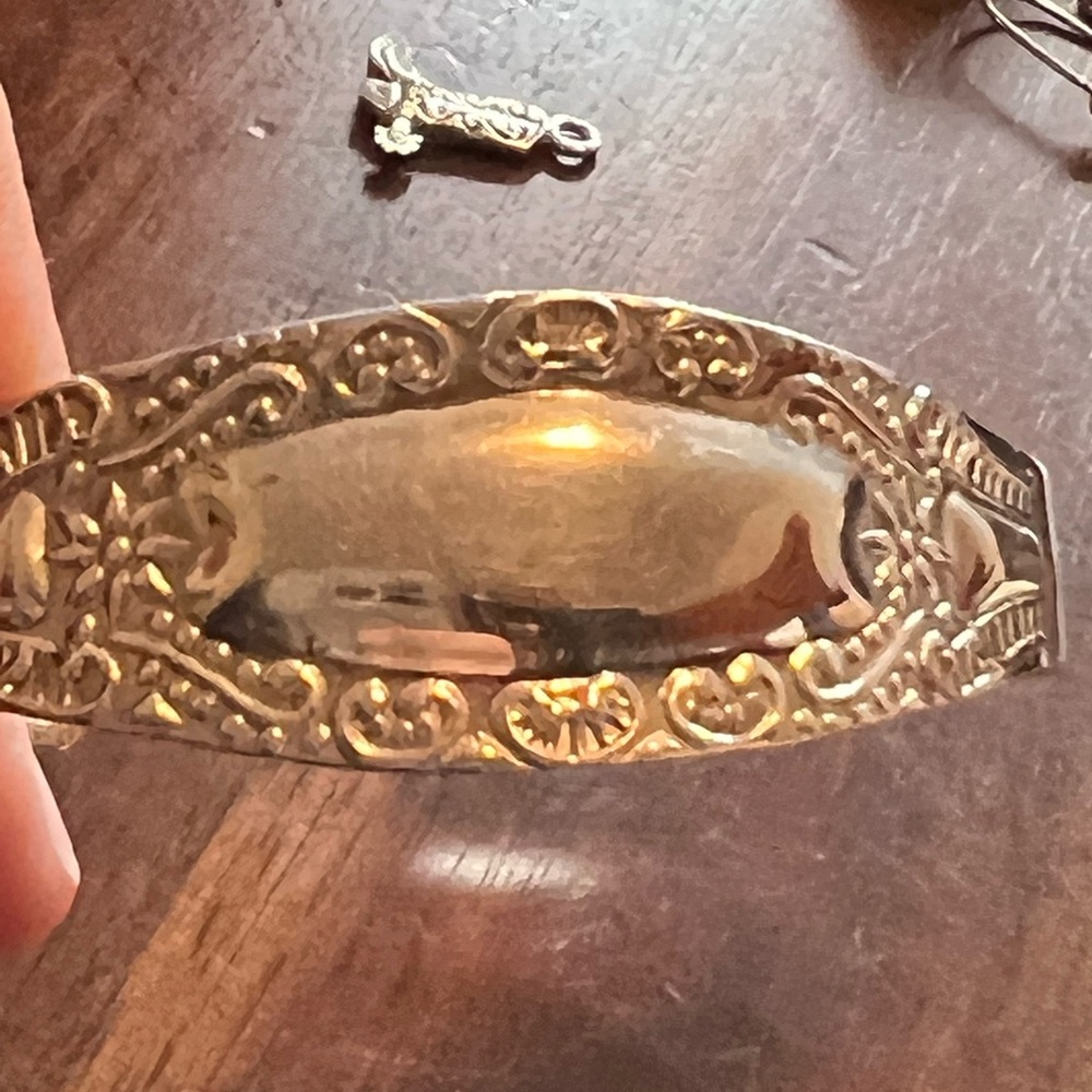 Vintage EUC sterling silver cuff bracelet